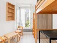 Superbe studio meublé et rénové sur cour – Jules Joffrin — photo 3