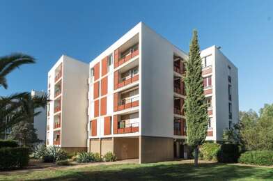 Appartement 4 pièces 886 €