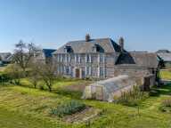 Manoir  du XVI ème , 218 m2 + grenier + cellier/  1480 m2 de dépendances sur 1,6ha — photo 2