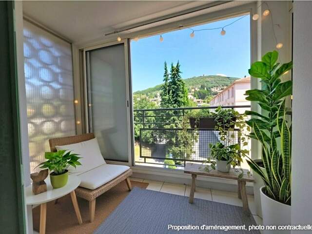 EXCLUSIVITE, MANOSQUE, BEL APPARTEMENT avec balcon, loggia et vue dégagée,  3/4 pièces de 67 m2 quartier et vue Mont d'Or — photo du bien