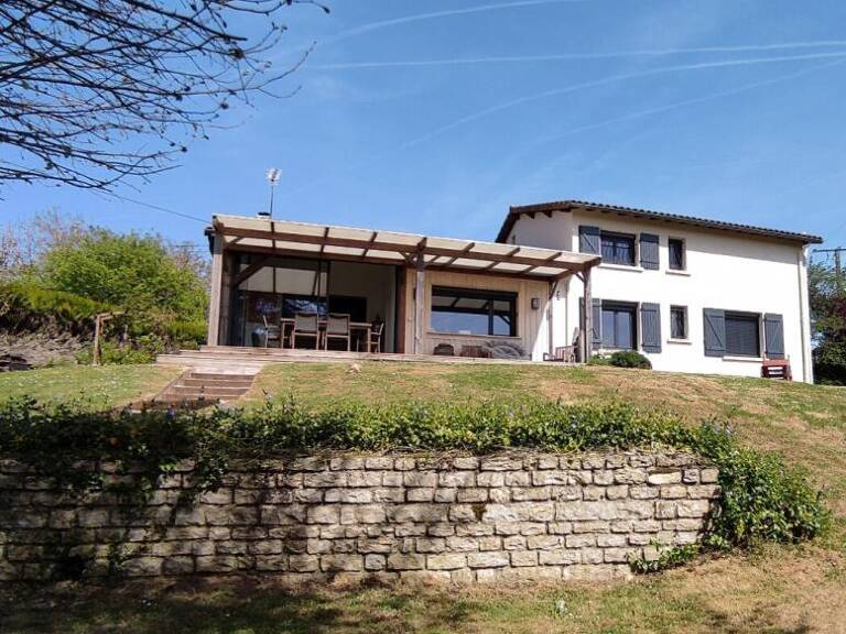 Maison Monthoiron 8 pièce(s) 176 m2 — photo 1