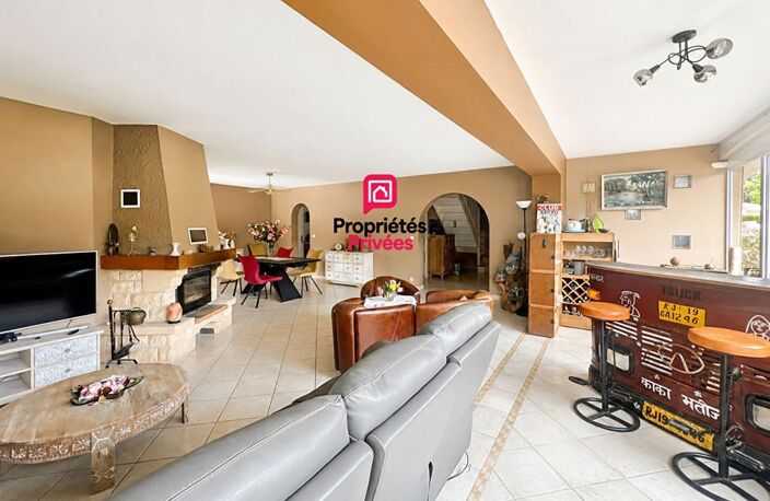 Propriété familiale avec piscine chauffée et parc arboré — photo 4