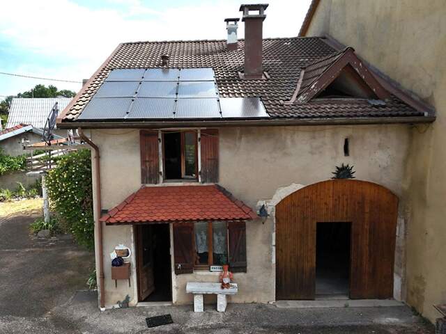 Veyziat - Oyonnax - Maison de village, 100 m²,  avec belle terrasse, terrain et garage — photo du bien
