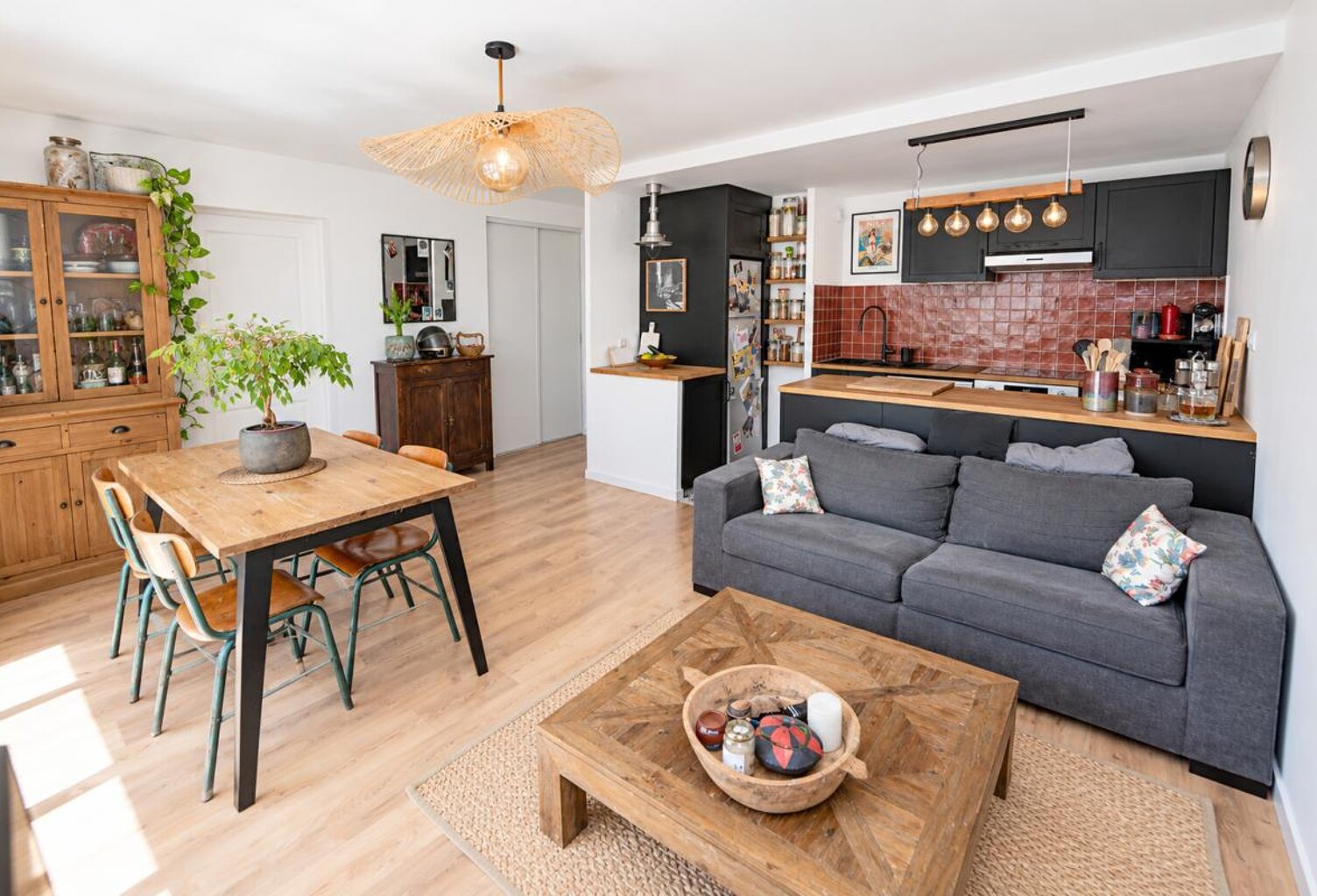 Vente appartement T2 48m2 BORDEAUX (33300) — photo 1