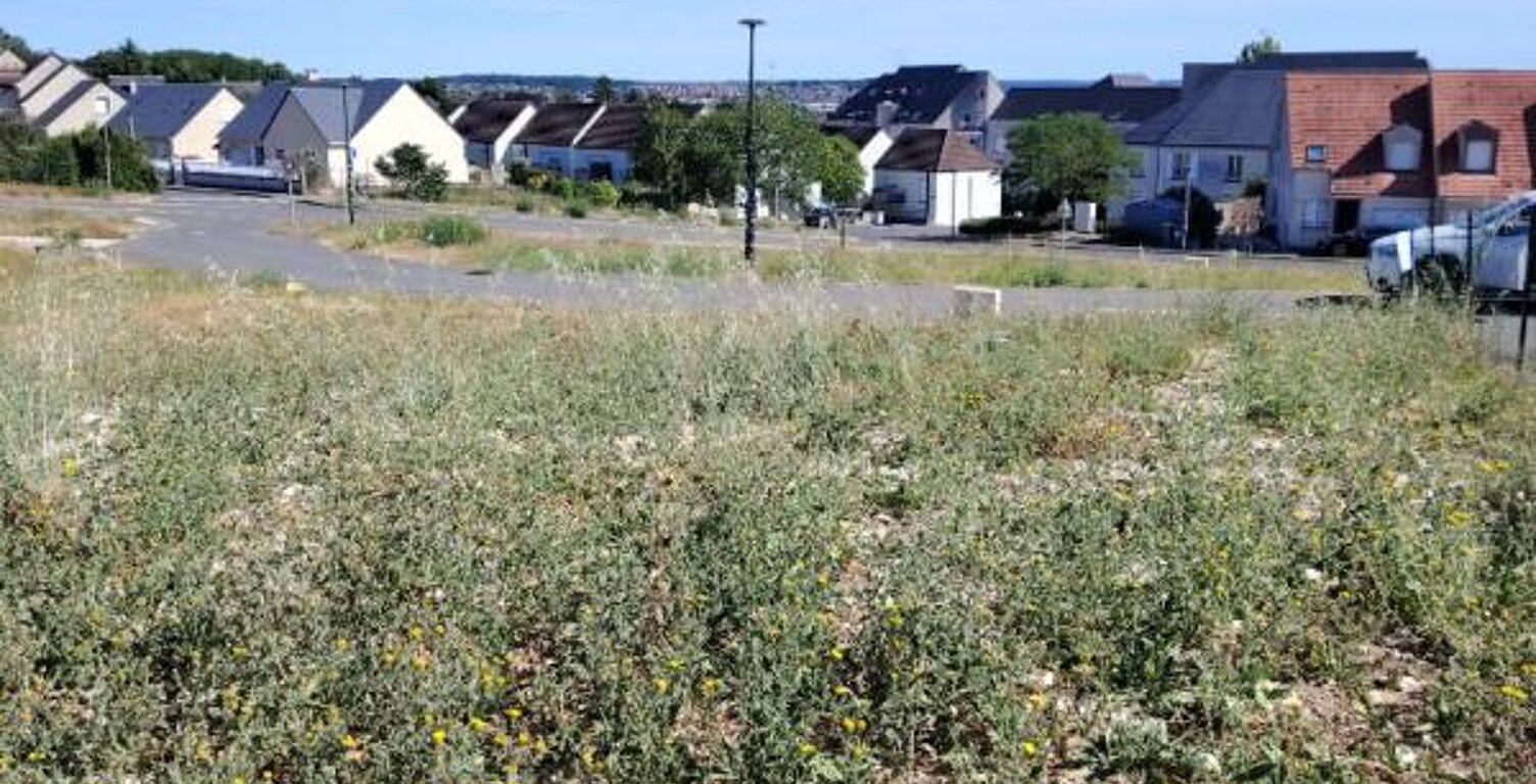 Vendôme sud, terrain viabilisé avec vue imprenable sur la ville — photo 1