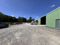 Entrepot 600 m² + Bureaux et terrain de près de 3500 m² — photo 2