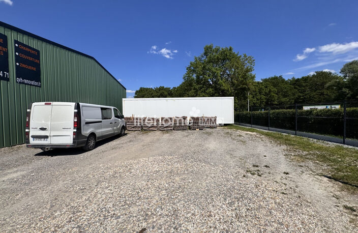 Entrepot 600 m² + Bureaux et terrain de près de 3500 m² — photo 3