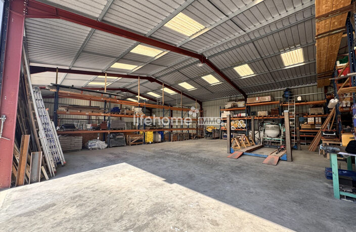 Entrepot 600 m² + Bureaux et terrain de près de 3500 m² — photo 4