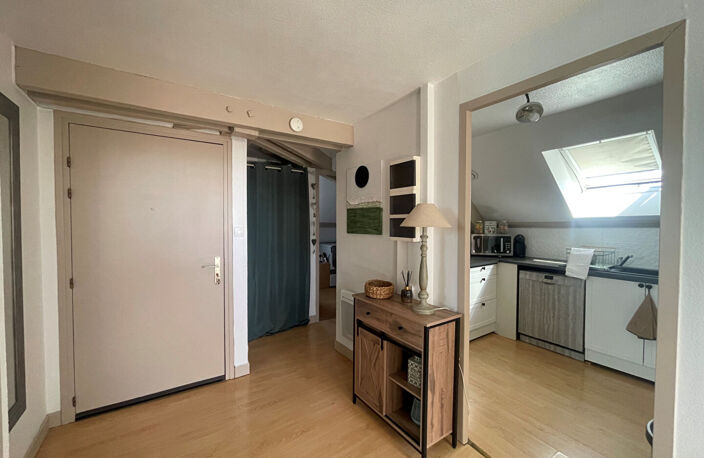 IDEAL INVESTISSEUR  - T3  DE 35m² LOI CARREZ AVEC LOCATAIRE EN PLACE — photo 2