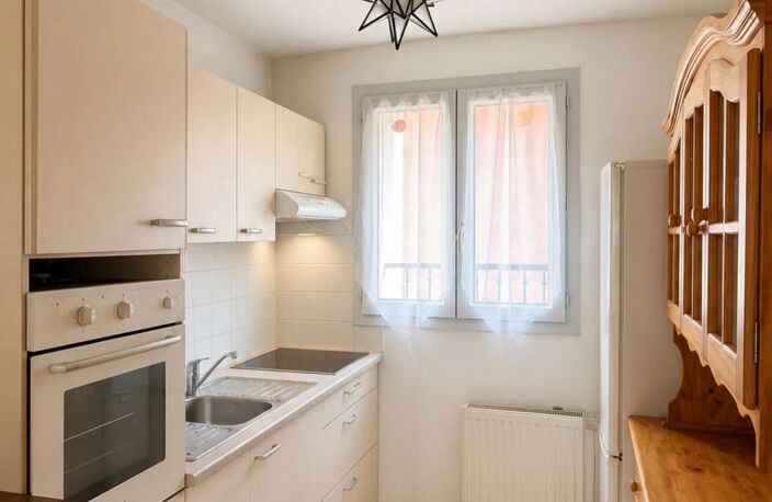 Maison deux chambres avec  jardin privatif et abri voiture. — photo 4