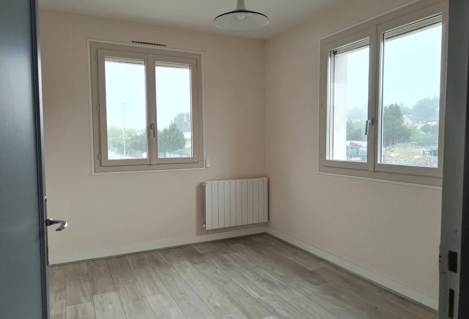 APPARTEMENT 1ER ÉTAGE – 4 PIÈCES – 3 CHAMBRES – SOUPPES-SUR-LOING — photo 1