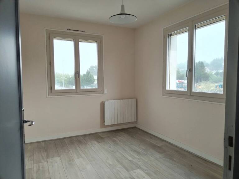 APPARTEMENT 1ER ÉTAGE – 4 PIÈCES – 3 CHAMBRES – SOUPPES-SUR-LOING — photo 1