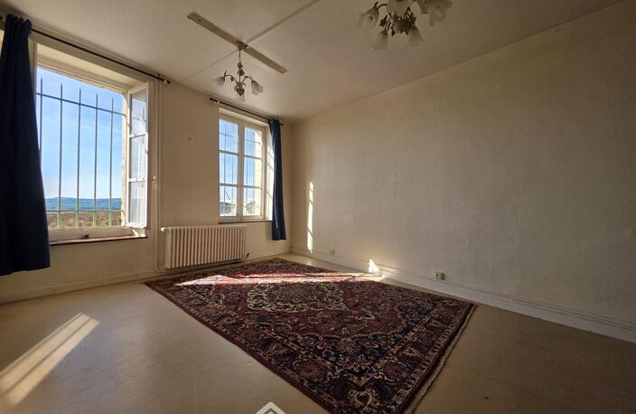 Immeuble - 180m² - Laon — photo 2