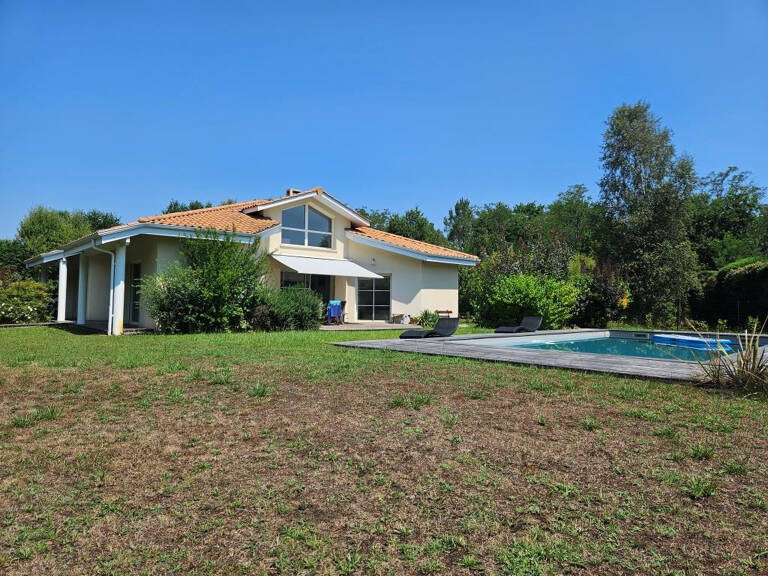 Demeure de prestige au coeur du Golf de Pessac   157 m2 avec — photo 1
