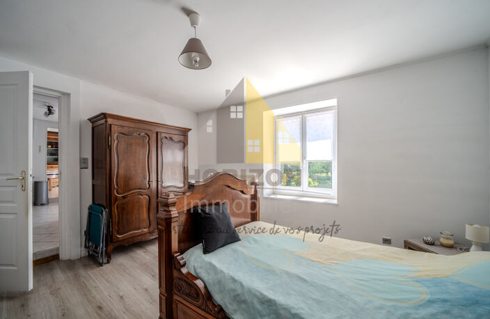 Maison de village mitoyenne d'un côté et son terrain attenan — photo 3