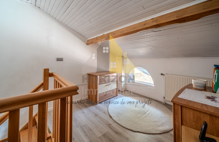 Maison de village mitoyenne d'un côté et son terrain attenan — photo 5
