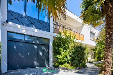 Maison 10 pièces 735000 €