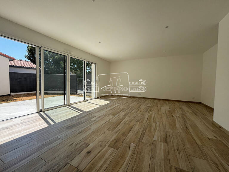 Maison Saint Julien De Concelles 5 pièce(s) 107.5 m2 — photo 1