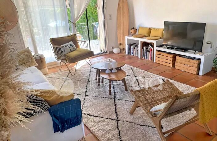 Rare propriété avec jardin privé et piscine — photo 3