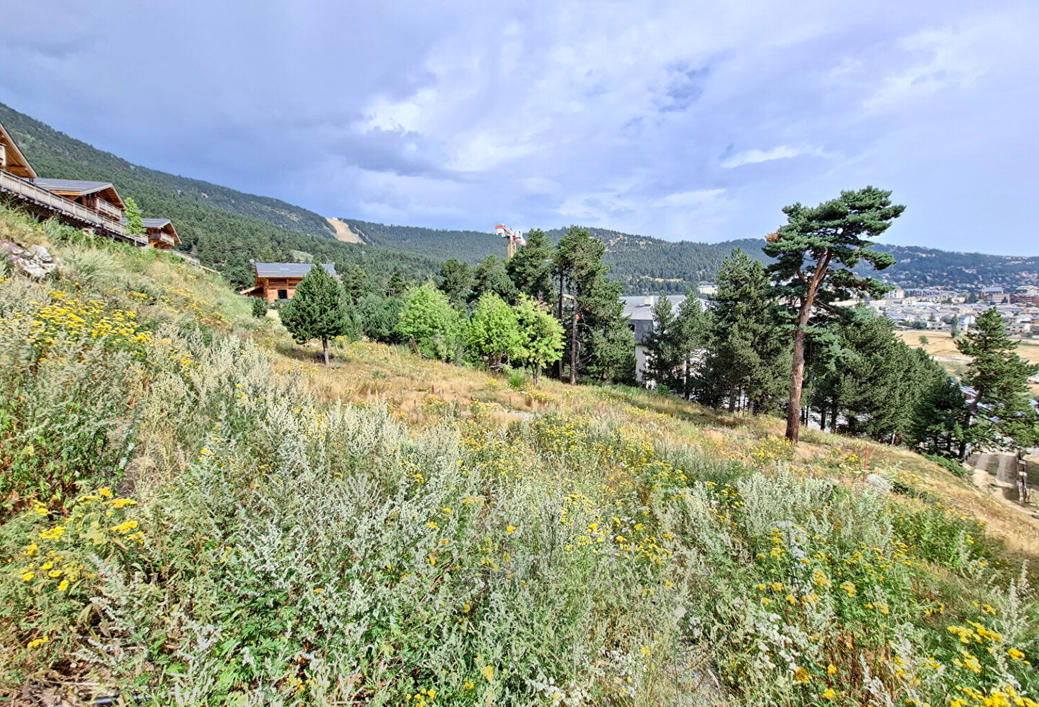 Les Angles Terrain constructible possibilité 1 ou 2 chalets — photo 1