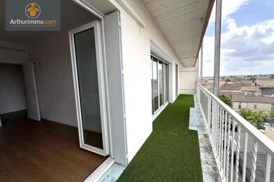 Appartement 3 pièces 700 €