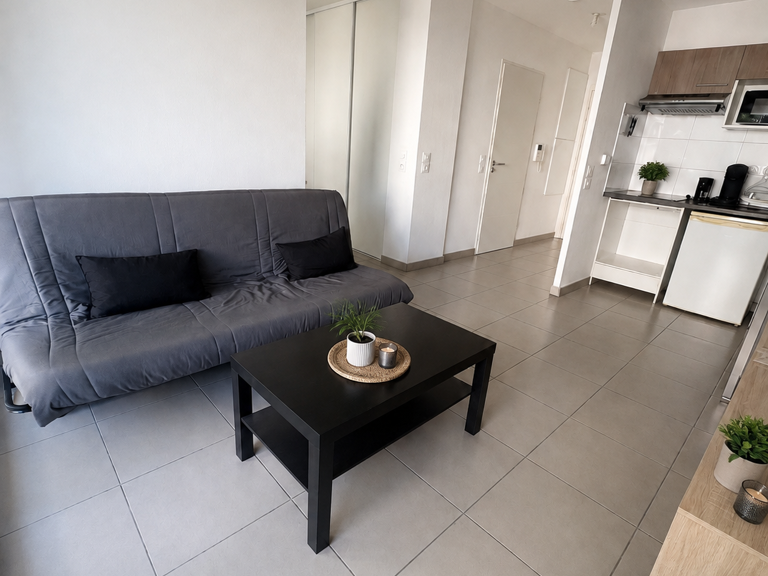 T1 BIS BLANQUEFORT — photo 1