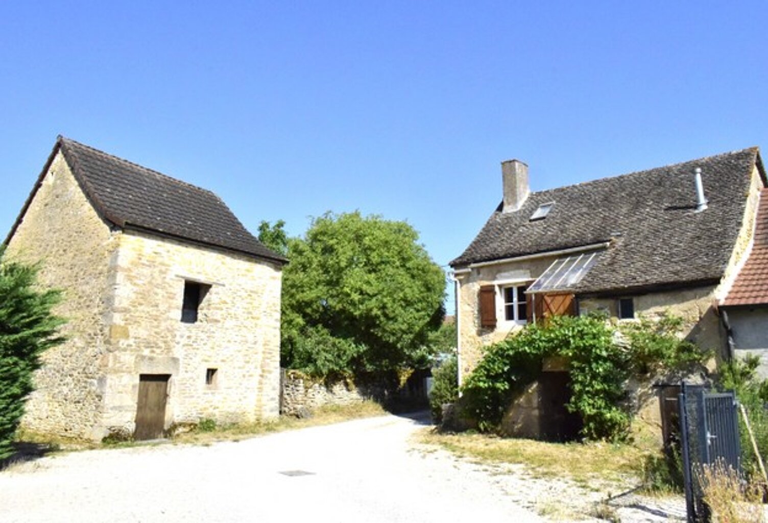  PETITE MAISON DE VIGNERON — photo 1