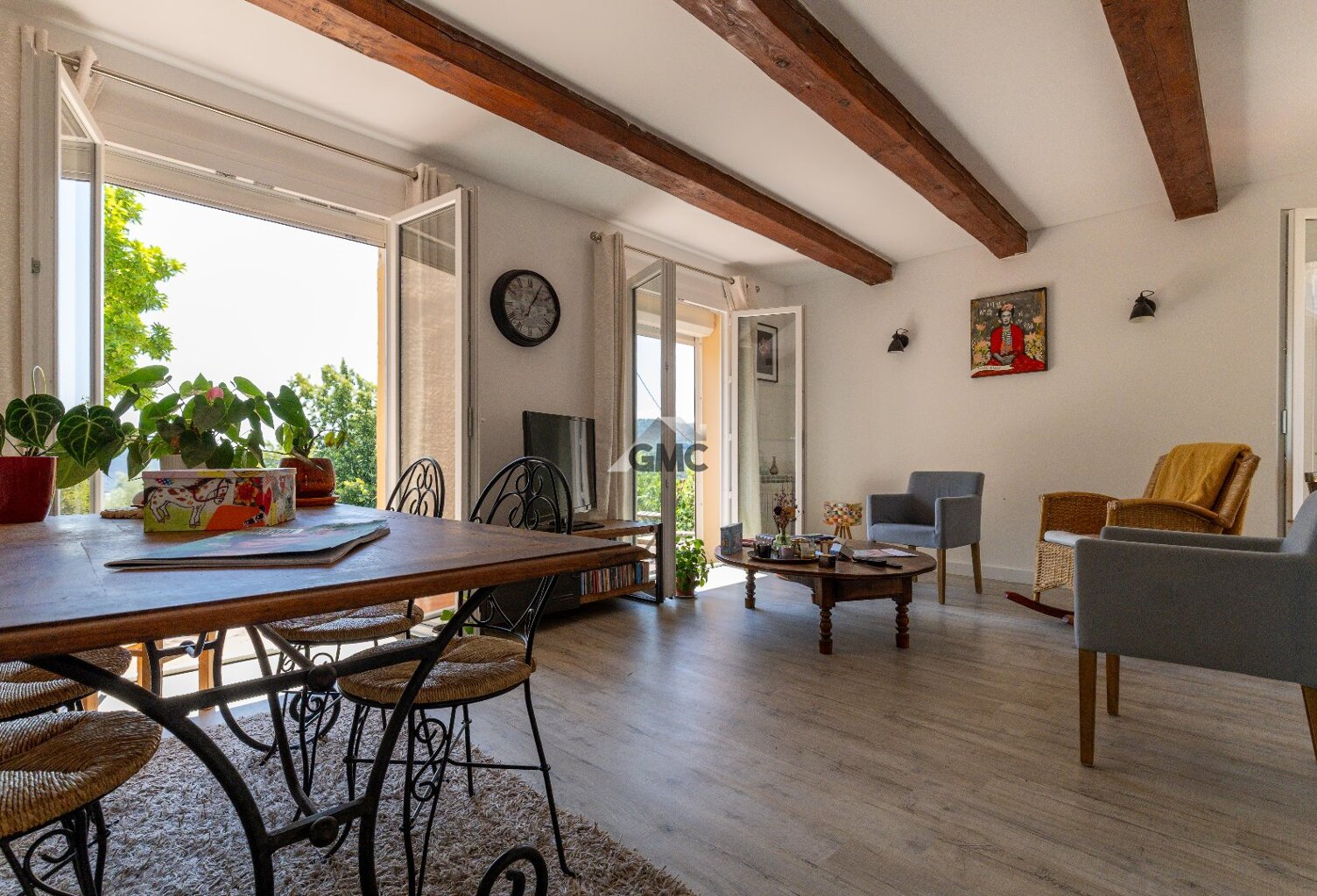 Villa — photo 1