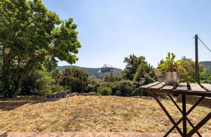 Villa — photo 2