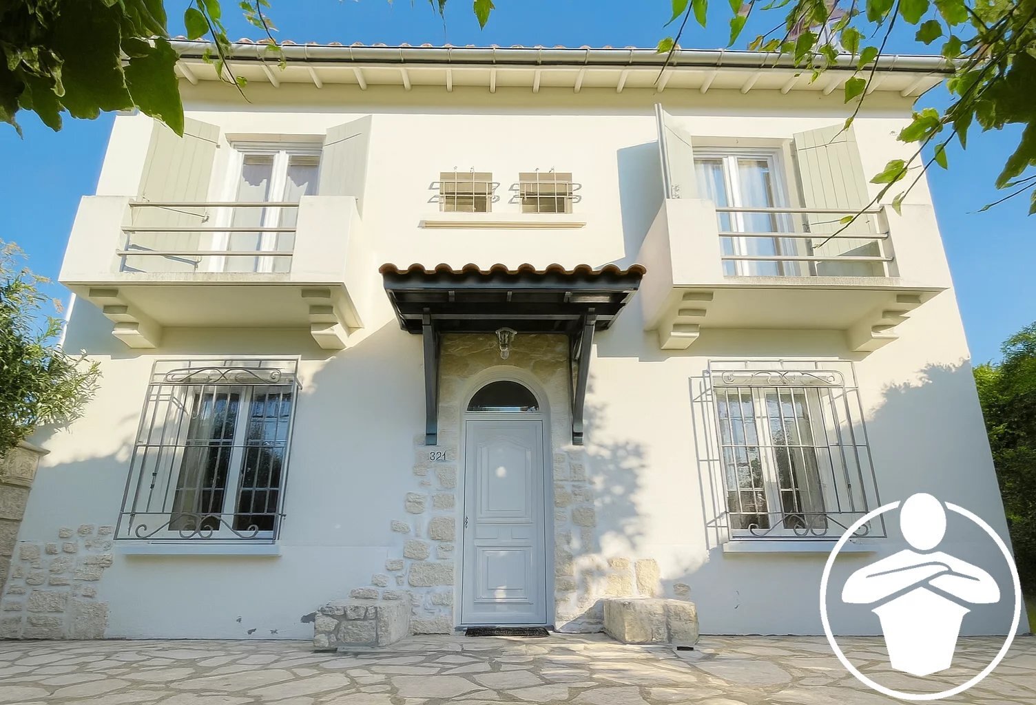 ? À VENDRE – MAISON DE CHARME RÉNOVÉE À AGEN — photo 1