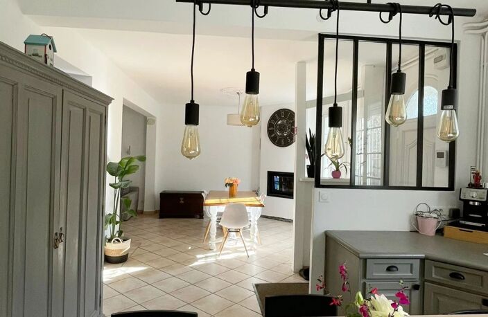 ? À VENDRE – MAISON DE CHARME RÉNOVÉE À AGEN — photo 4