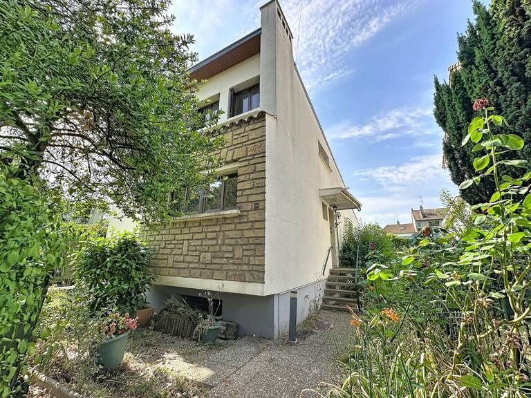 Maison individuelle avec fort potentiel  Le Ban-Saint-Martin — photo 1