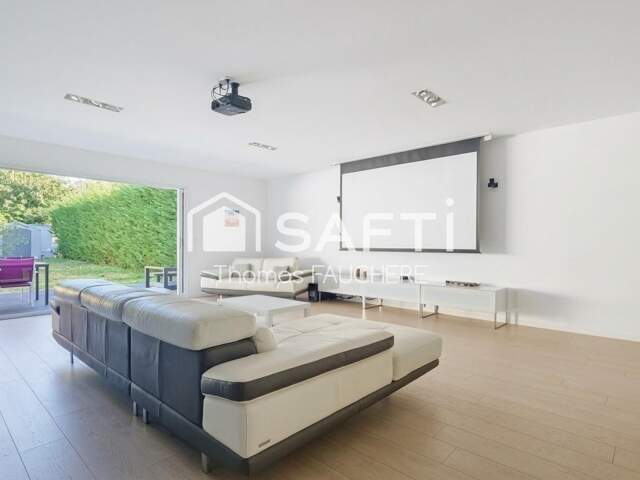 Demeure d'exception de 210 m² à Neuilly-Plaisance — photo du bien