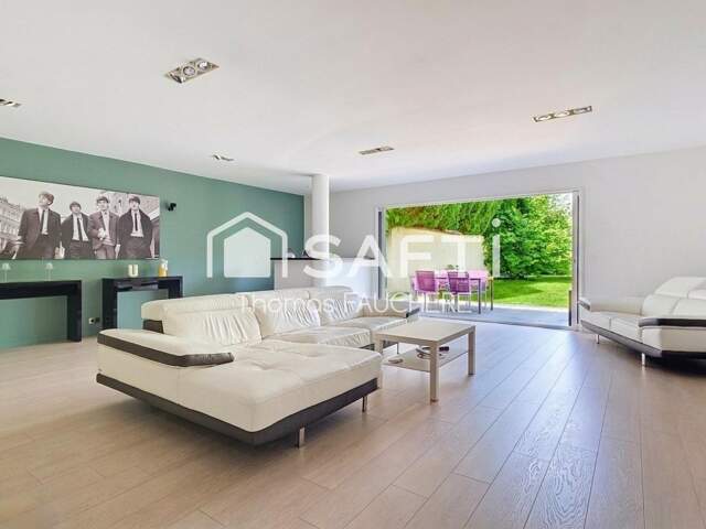 Demeure d'exception de 210 m² à Neuilly-Plaisance — photo du bien