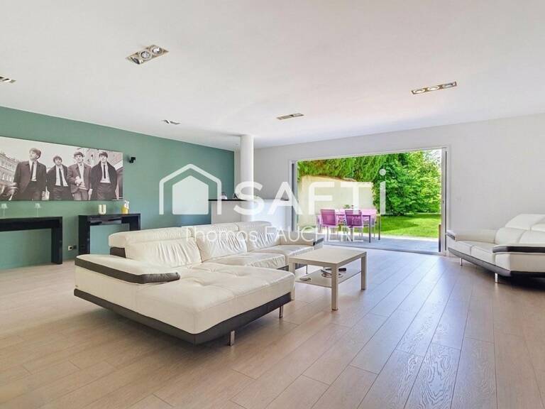 Demeure d'exception de 210 m² à Neuilly-Plaisance — photo 1