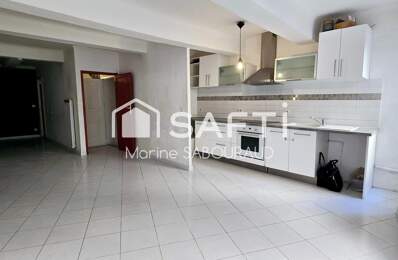 Maison de Village avec garage et comble aménageable — photo du bien