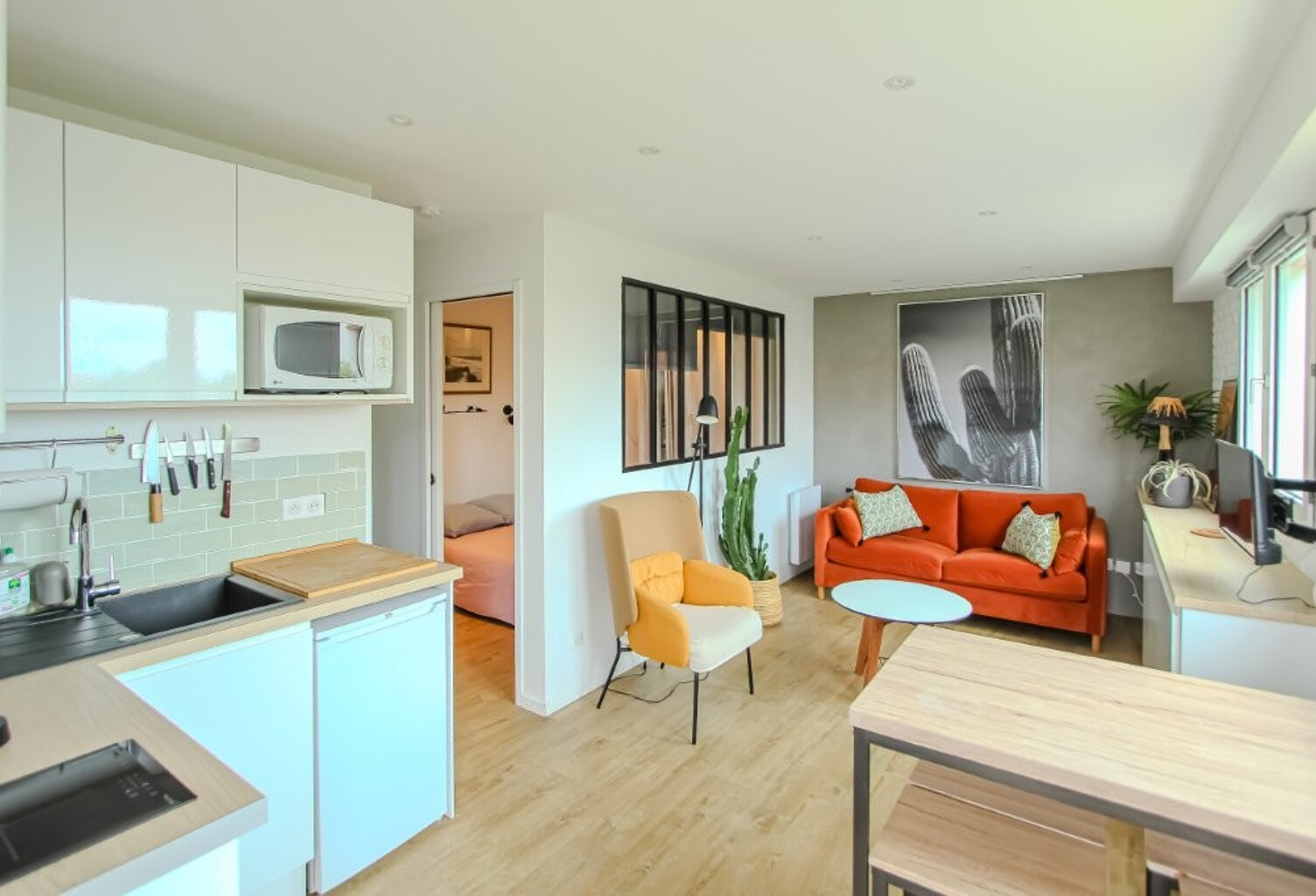 EXCLUSIVITE - ANGLET CHAMBRE D'AMOUR  A QUELQUES PAS DE LA PLAGE TRES BEAU T2 AVEC TERRASSE ET JARDIN — photo 1