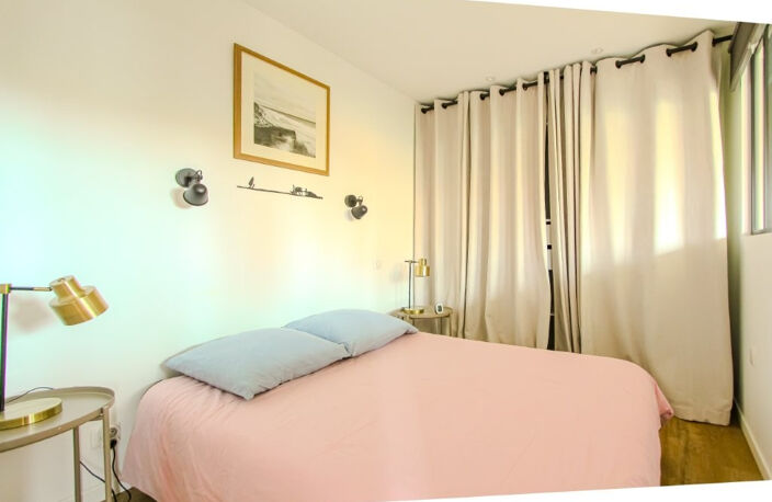 EXCLUSIVITE - ANGLET CHAMBRE D'AMOUR  A QUELQUES PAS DE LA PLAGE TRES BEAU T2 AVEC TERRASSE ET JARDIN — photo 4
