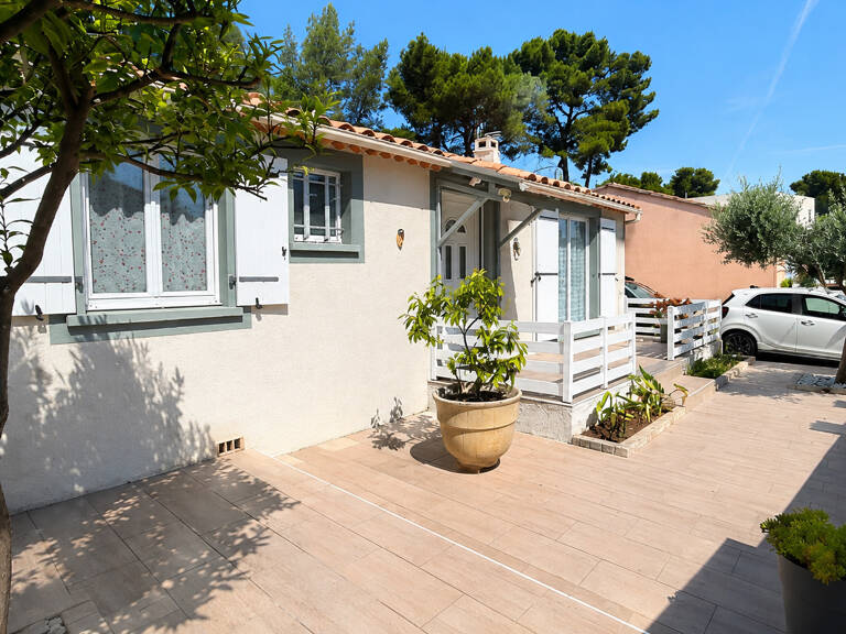 Maison T4 de plain-pied avec garage sur terrain arboré de 58 — photo 1