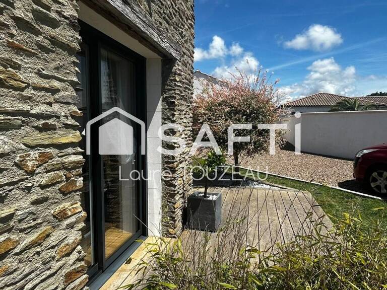 MAISON EN PIERRE JARDIN GARAGE 3 CHAMBRES ET SALLE DE SPORT BORD DE MER — photo 1