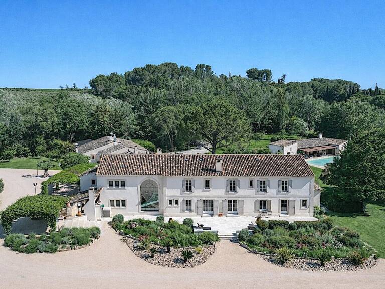 SUPERBE PROPRIÉTÉ D'EXCEPTION AU COEUR DES ALPILLES — photo 1