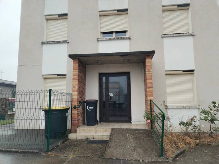 LOCAL COMMERCIAL – 3 BUREAUX – ZI DE SOUPPES-SUR-LOING — photo 1