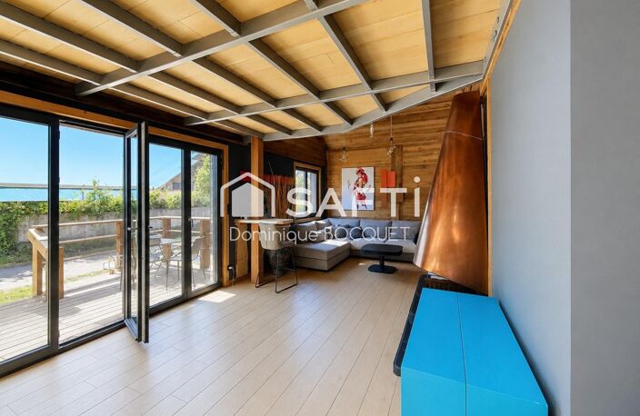 Chalet d'exception, refait à neuf 4 pièces, 3 chambres, garage, parking et terrain privatif. — photo 2