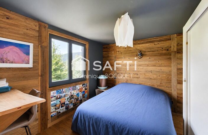 Chalet d'exception, refait à neuf 4 pièces, 3 chambres, garage, parking et terrain privatif. — photo 4