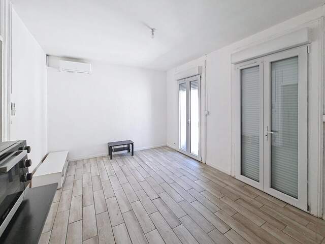 Un immeuble a Béziers 6lots studio et T2 — photo du bien