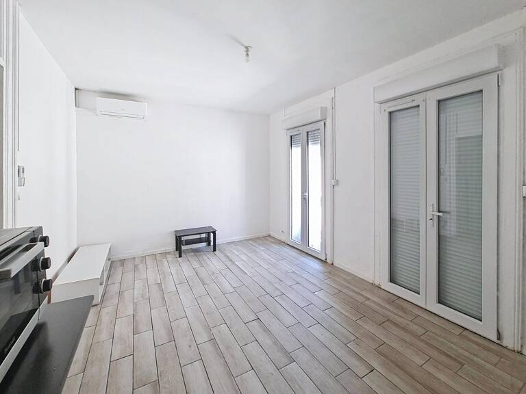 Un immeuble a Béziers 6lots studio et T2 — photo 1