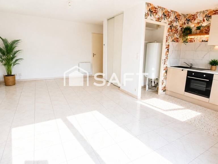 Les Sables-d'Olonne  Élégant T2 avec balcon, piscine, faibles charges et place de stationnement privatif — photo 1