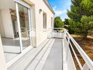 Les Sables-d'Olonne  Élégant T2 avec balcon, piscine, faibles charges et place de stationnement privatif — photo 3