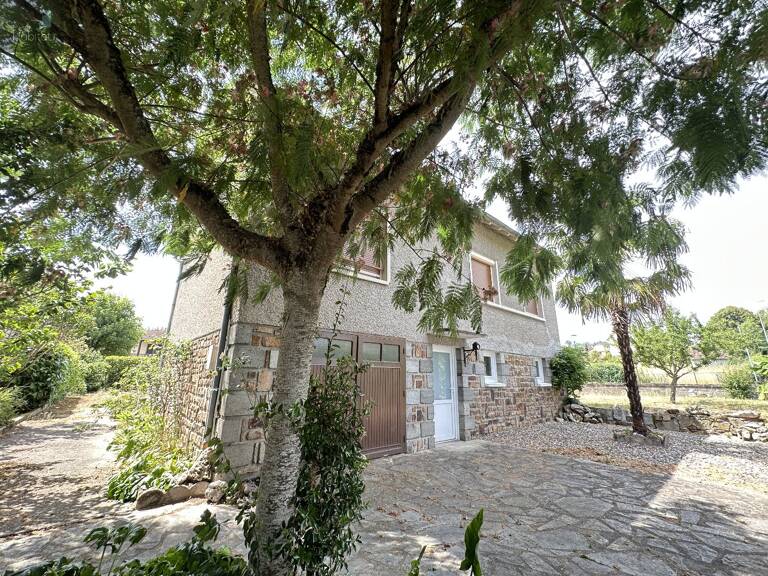 Proche du centre ville, quartier calme, Maison 4 chambres, garage, sur terrain de 630m² — photo 1