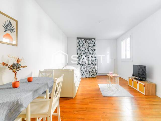 STUDIO de charme, RÉNOVÉ, de 32m2, CARREZ, AVEC GRANDE CAVE, à Maurepas, en zone piétone, au calme et proche de toutes commodités! — photo du bien